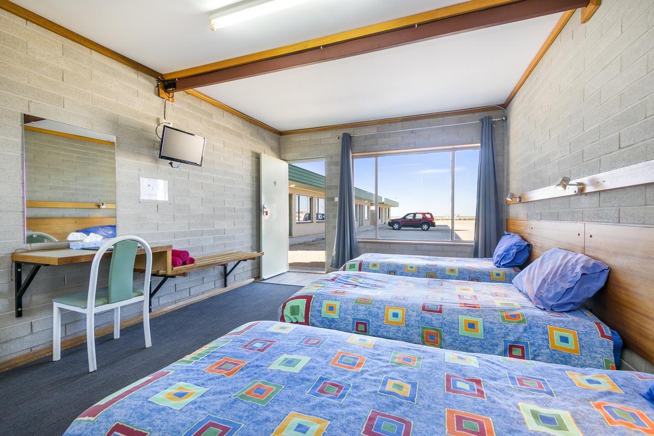 Nullarbor Roadhouse Hotel Exterior photo