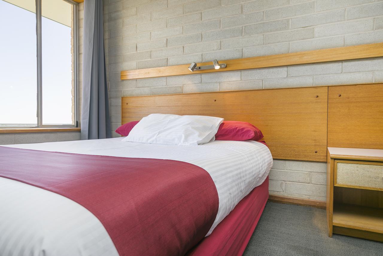 Nullarbor Roadhouse Hotel Exterior photo