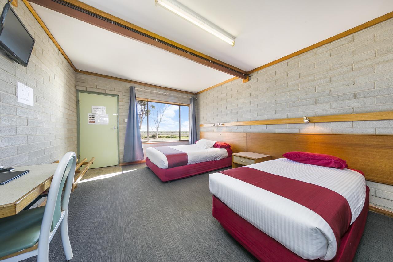 Nullarbor Roadhouse Hotel Exterior photo