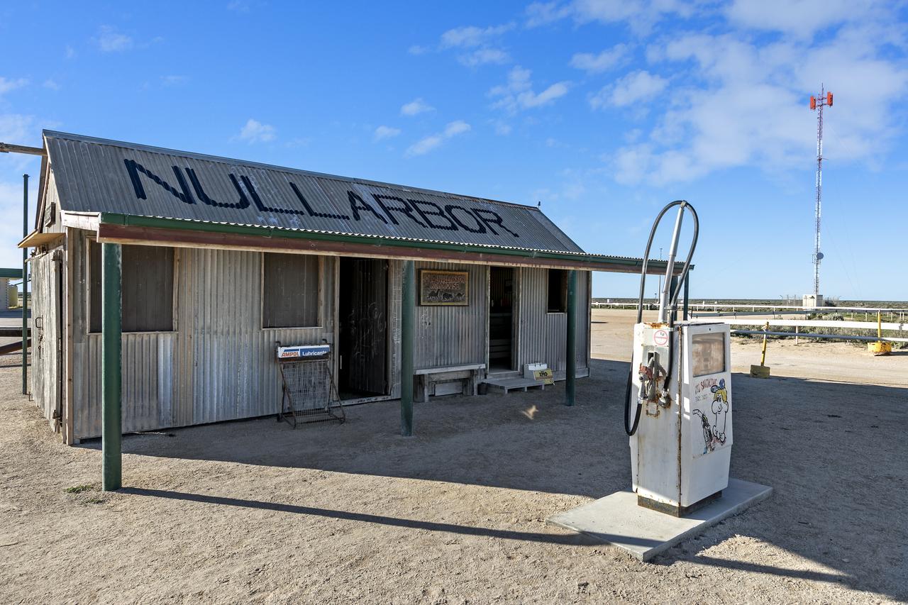 Nullarbor Roadhouse Hotel Exterior photo