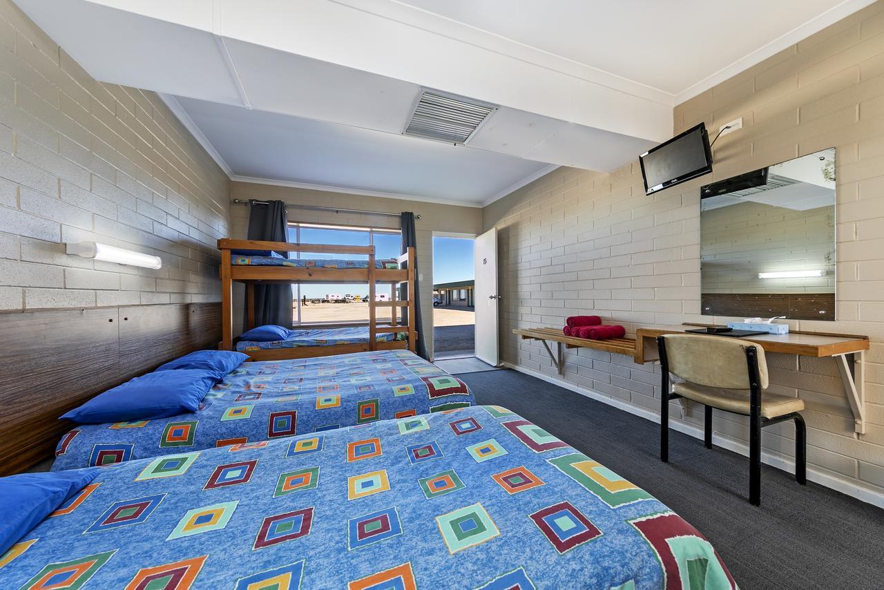 Nullarbor Roadhouse Hotel Exterior photo