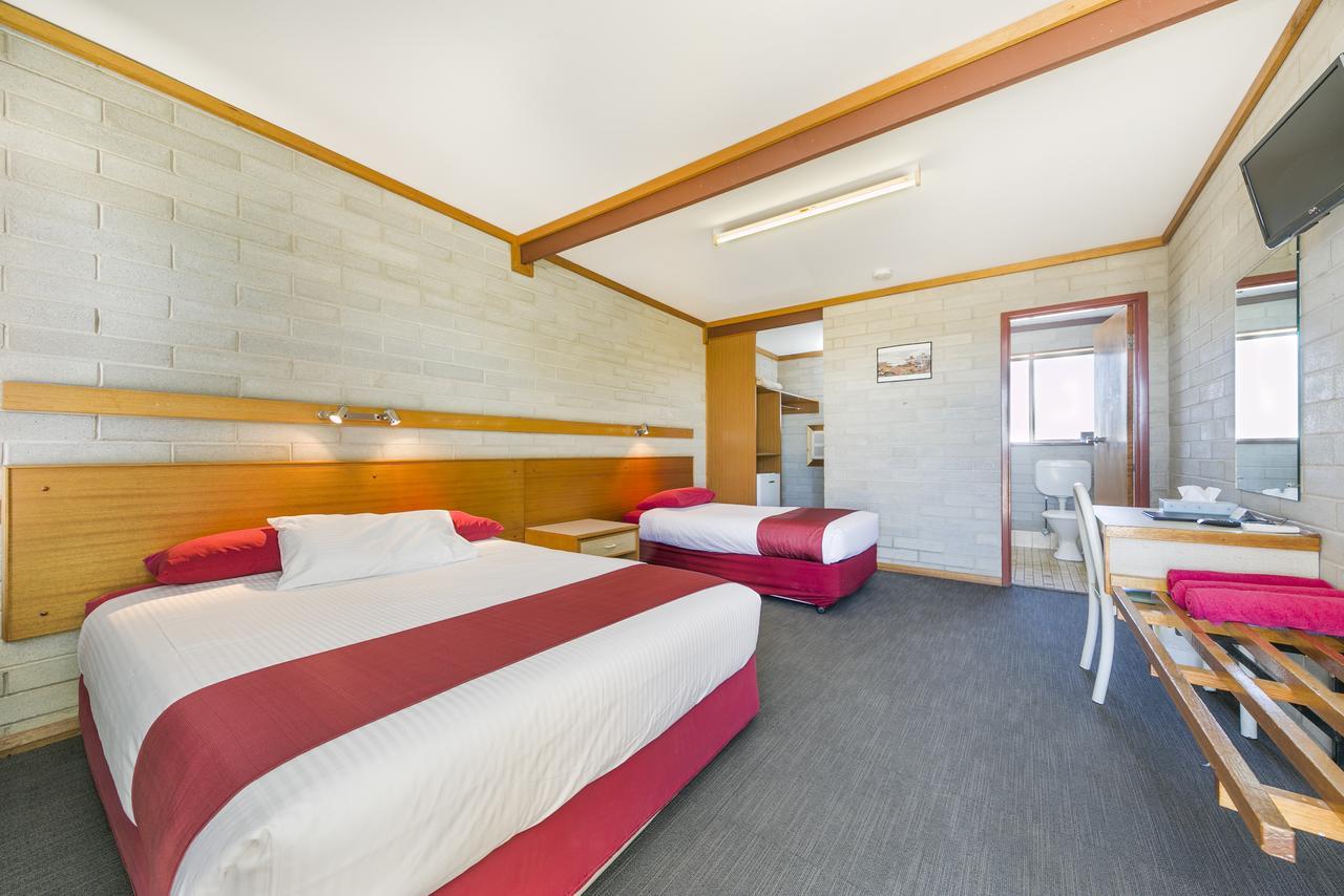 Nullarbor Roadhouse Hotel Exterior photo